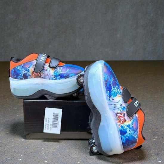 صورة سكيت شوز أطفال بطابع كرتوني